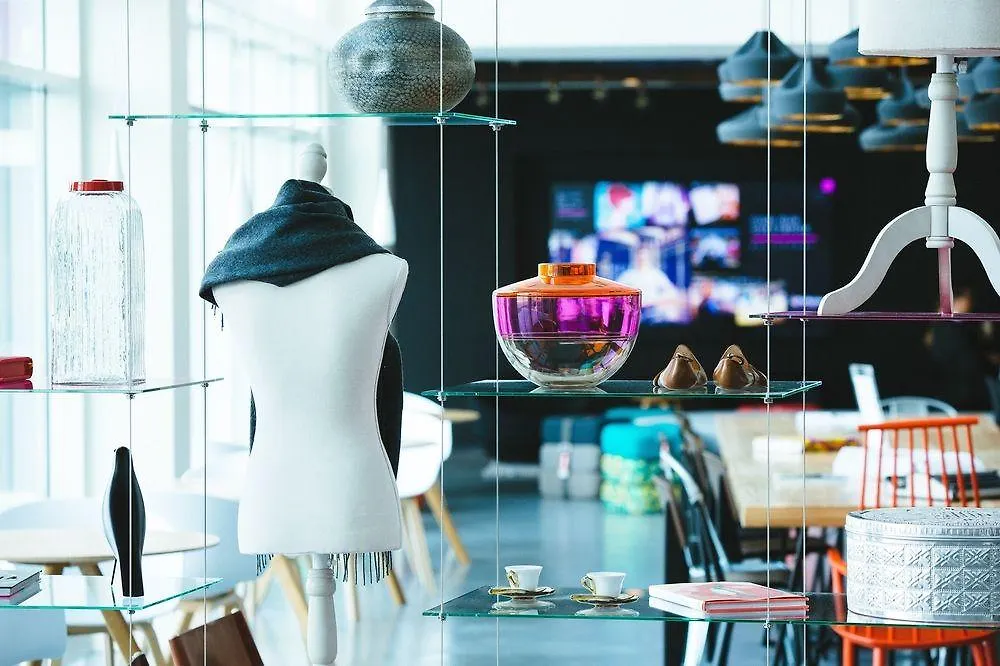 Moxy Milan Malpensa Airport Hotel Case Nuove