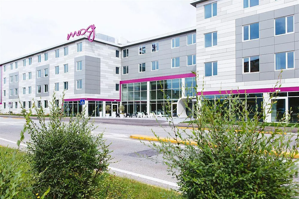 Moxy Milan Malpensa Airport Hotel Case Nuove