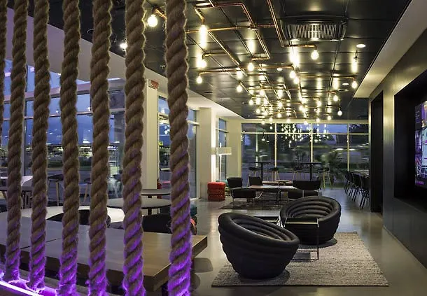 Moxy Milan Malpensa Airport Hotel Case Nuove